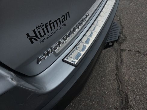 Used 2016 Toyota Highlander Limited image 12