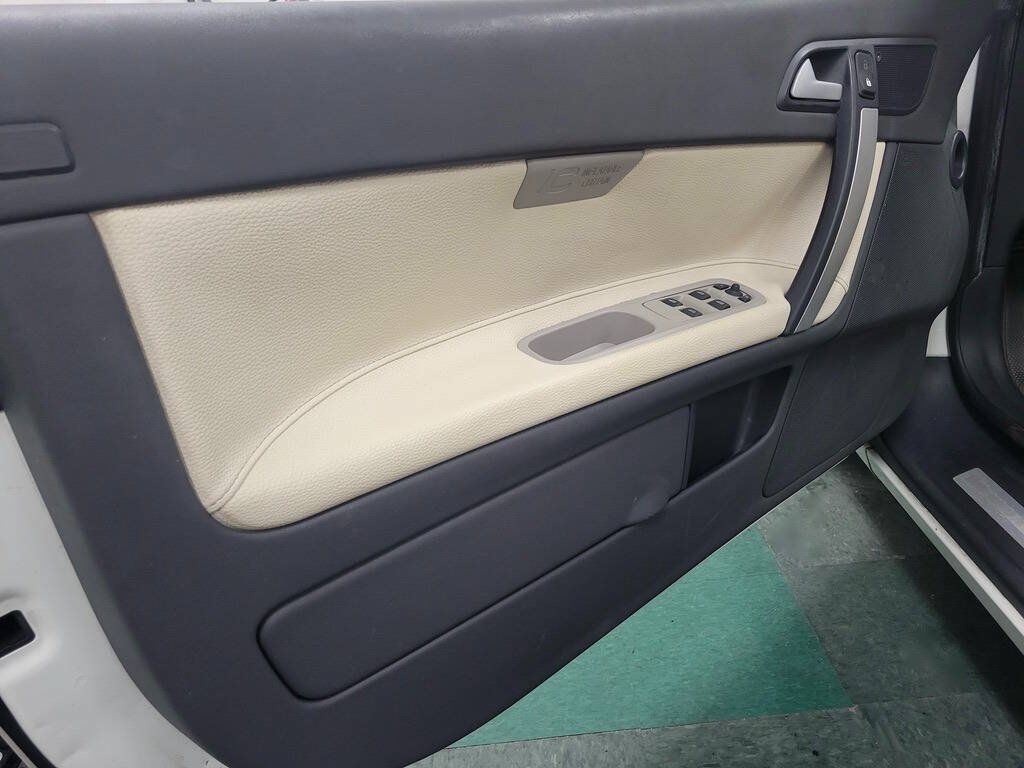 Used 2013 Volvo C70 T5 FWD image 25