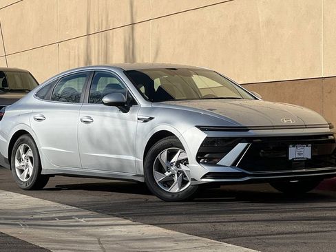 New 2026 Hyundai Sonata SE image 2