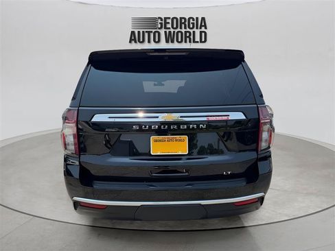 Used 2022 Chevrolet Suburban LT w/ LT Signature Package RWD image 13