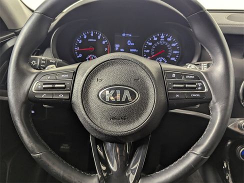 Used 2019 Kia Stinger Base image 17