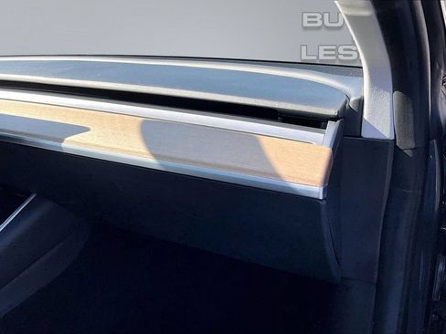 Used 2018 Tesla Model 3 Long Range AWD/4WD image 17