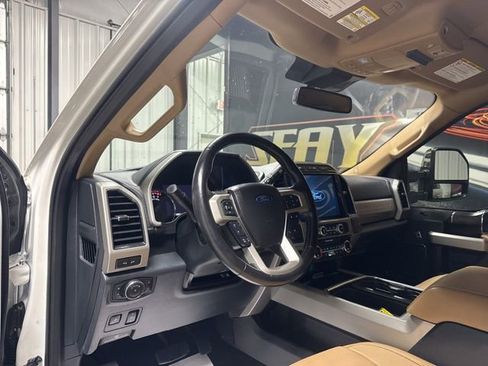 Used 2022 Ford F250 Lariat w/ Lariat Ultimate Package image 6