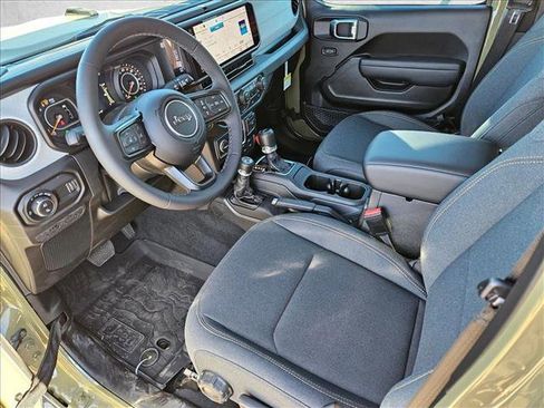 New 2025 Jeep Gladiator Sport image 3