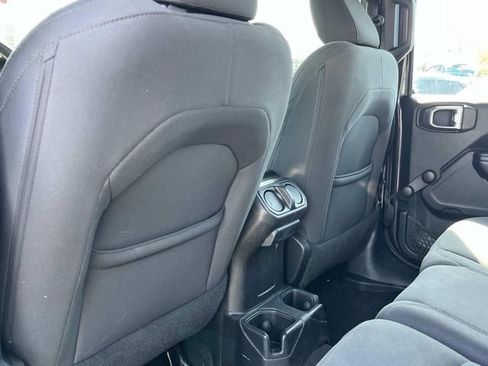 Used 2019 Jeep Wrangler Unlimited Sport AWD/4WD image 18