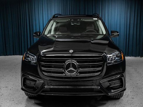New 2025 Mercedes-Benz GLS 450 4MATIC image 2