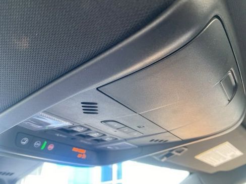 Used 2022 Buick Enclave Avenir w/ LPO, Floor Liner Package AWD/4WD image 17