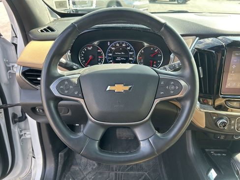 Used 2023 Chevrolet Traverse Premier image 20