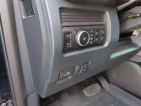 Used 2025 Ford F350 Lariat w/ Lariat Ultimate Package AWD/4WD image 14