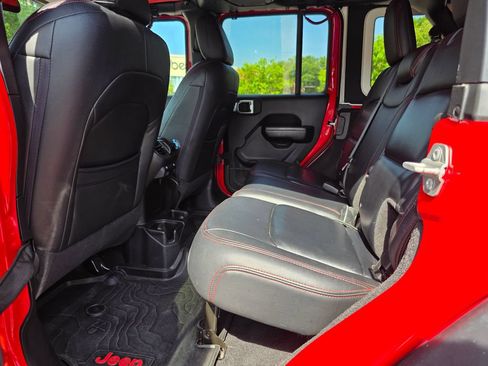 Used 2021 Jeep Wrangler Unlimited Sport AWD/4WD image 30