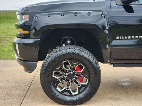 Used 2018 Chevrolet Silverado 1500 LT w/ All Star Edition AWD/4WD image 13