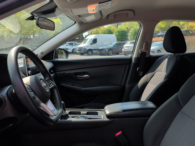 Used 2025 Nissan Sentra SV FWD image 10