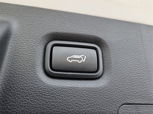 Used 2023 Hyundai Santa Fe SEL Convenience image 14