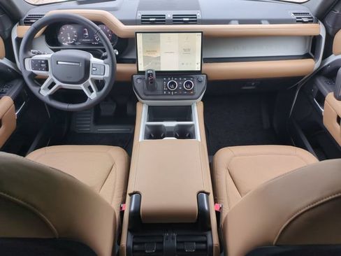 New 2026 Land Rover Defender 130 X-Dynamic SE AWD/4WD image 14