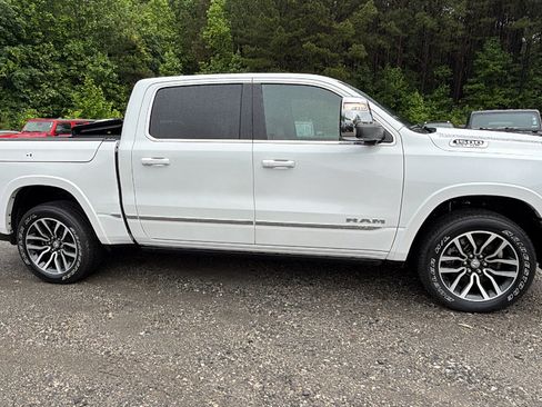 Used 2025 RAM 1500 Limited AWD/4WD image 7