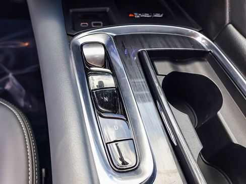 Used 2022 Buick Enclave Premium image 18