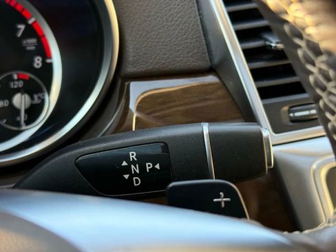 Used 2015 Mercedes-Benz GL 450 4MATIC image 24