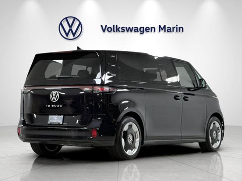 New 2025 Volkswagen ID. Buzz Pro S RWD image 5