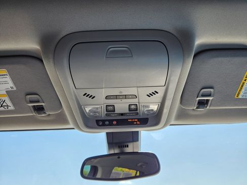 Used 2020 GMC Terrain SLT w/ Preferred Package image 19