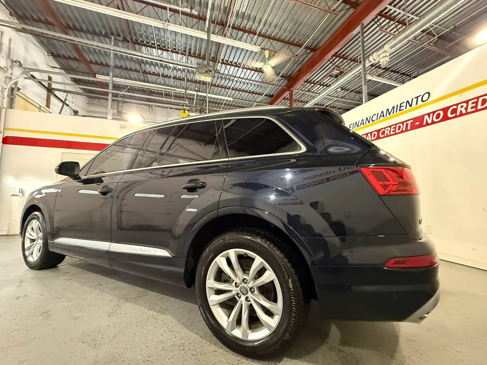 Used 2017 Audi Q7 2.0T Premium Plus w/ Premium Plus Package AWD/4WD image 10