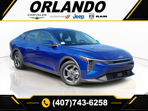 Used 2025 Kia K4 FWD image 1