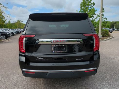 Used 2021 GMC Yukon SLT w/ SLT Premium Package AWD/4WD image 5