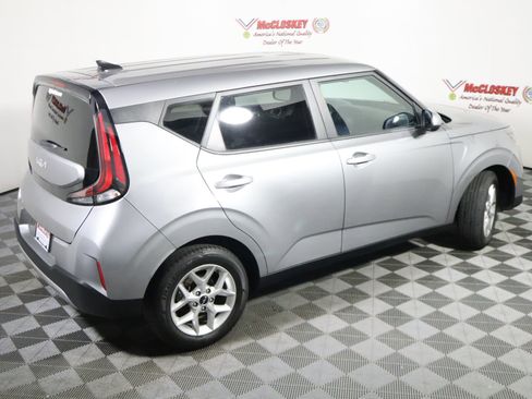 Used 2023 Kia Soul LX w/ Option Group 015 image 4