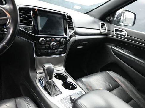 Used 2019 Jeep Grand Cherokee Limited AWD/4WD image 23