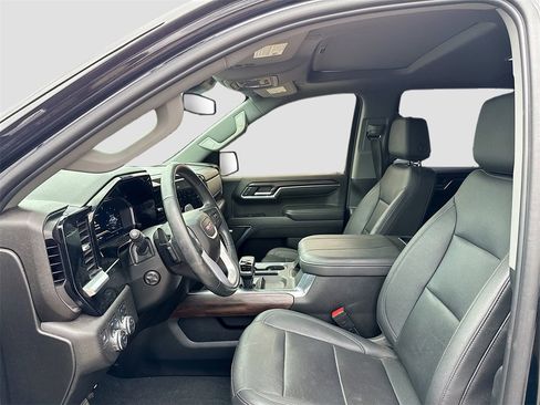 Used 2023 GMC Sierra 1500 SLT image 11