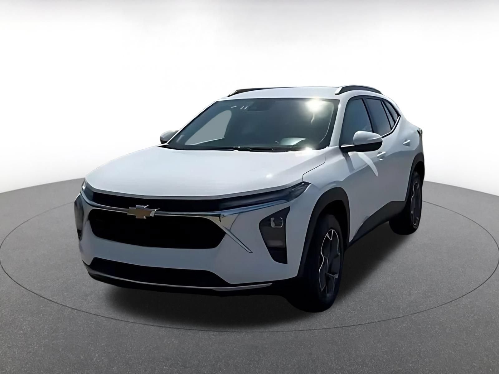 Used 2025 Chevrolet Trax LT FWD image 7
