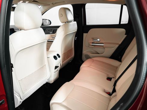 Used 2022 Mercedes-Benz GLA 250 image 18