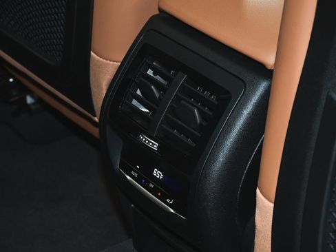 Used 2025 BMW X4 xDrive30i AWD/4WD image 53