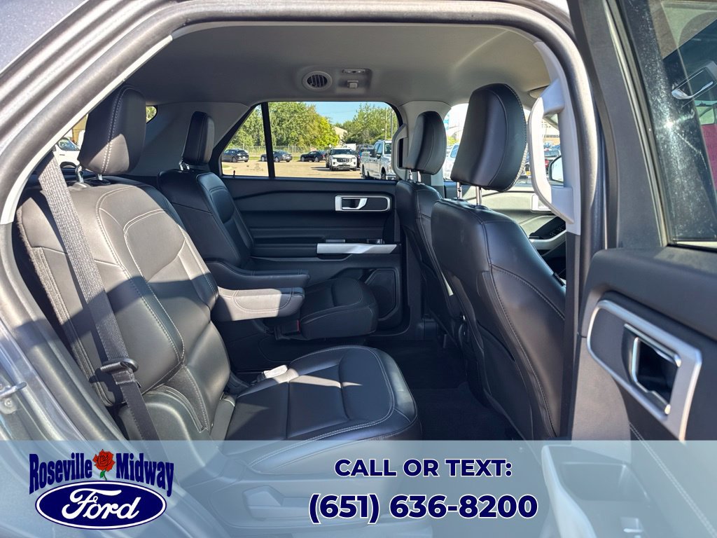 Used 2022 Ford Explorer XLT w/ Equipment Group 202A AWD/4WD image 33