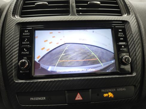 Used 2024 Mitsubishi Outlander Sport ES image 2