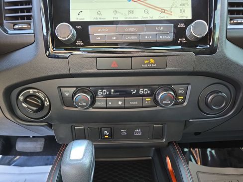 Used 2022 Nissan Frontier PRO-4X w/ Technology Package image 28