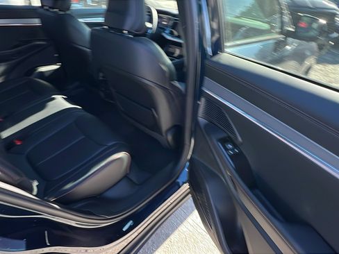 Used 2024 Jeep Wagoneer Launch Edition image 23