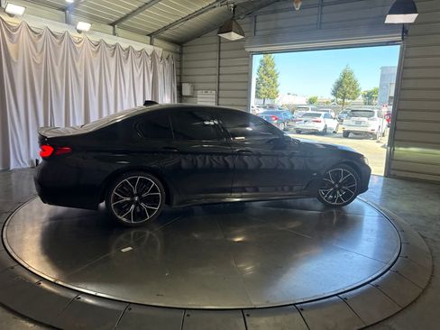 Used 2023 BMW M550i xDrive w/ Executive Package AWD/4WD image 4