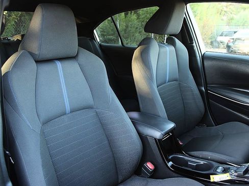 Used 2022 Toyota Corolla SE w/ Carpet Mat Package (TMS) FWD image 16