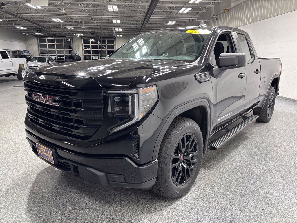 Used 2023 GMC Sierra 1500 Pro w/ Graphite Edition AWD/4WD image 3