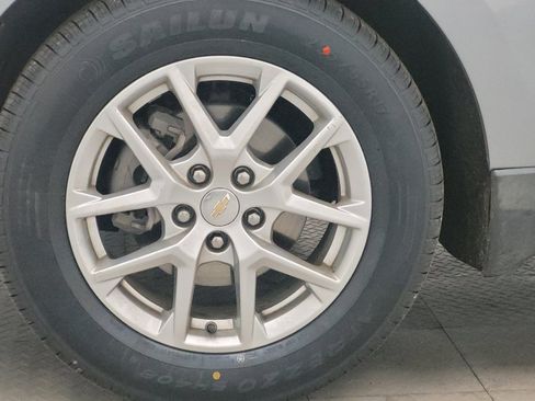Used 2024 Chevrolet Equinox LS w/ LS Convenience Package FWD image 31