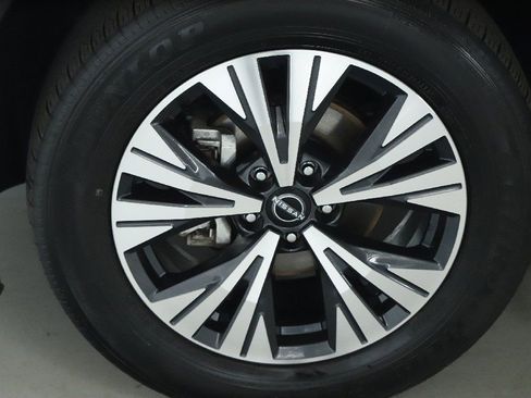 Certified 2023 Nissan Rogue SV image 39