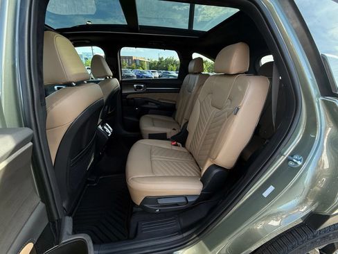 Certified 2026 Kia Sorento SX Prestige w/ Olive Brown Leather Package AWD/4WD image 24