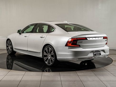 Used 2023 Volvo S90 B6 Ultimate w/ Lounge Package image 6