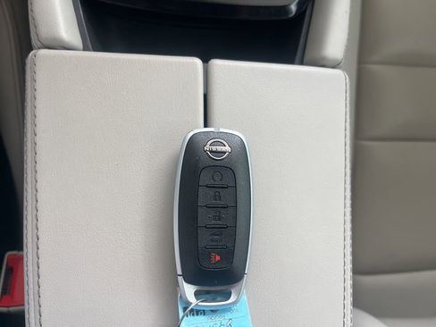 Used 2023 Nissan Rogue SL w/ SL Premium Package FWD image 21