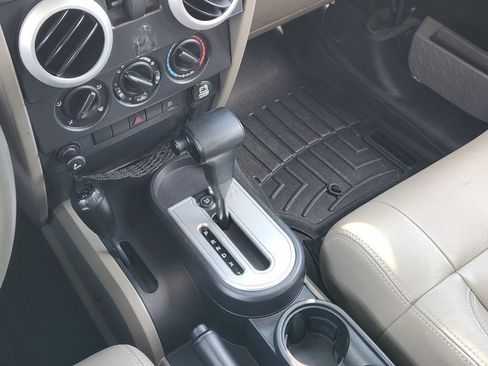 Used 2009 Jeep Wrangler Sahara w/ Dual Top Group image 20