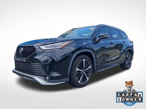 Used 2021 Toyota Highlander XSE FWD image 1