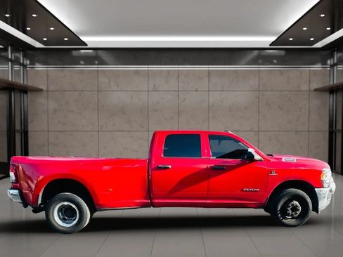 Used 2019 RAM 3500 Tradesman RWD image 3