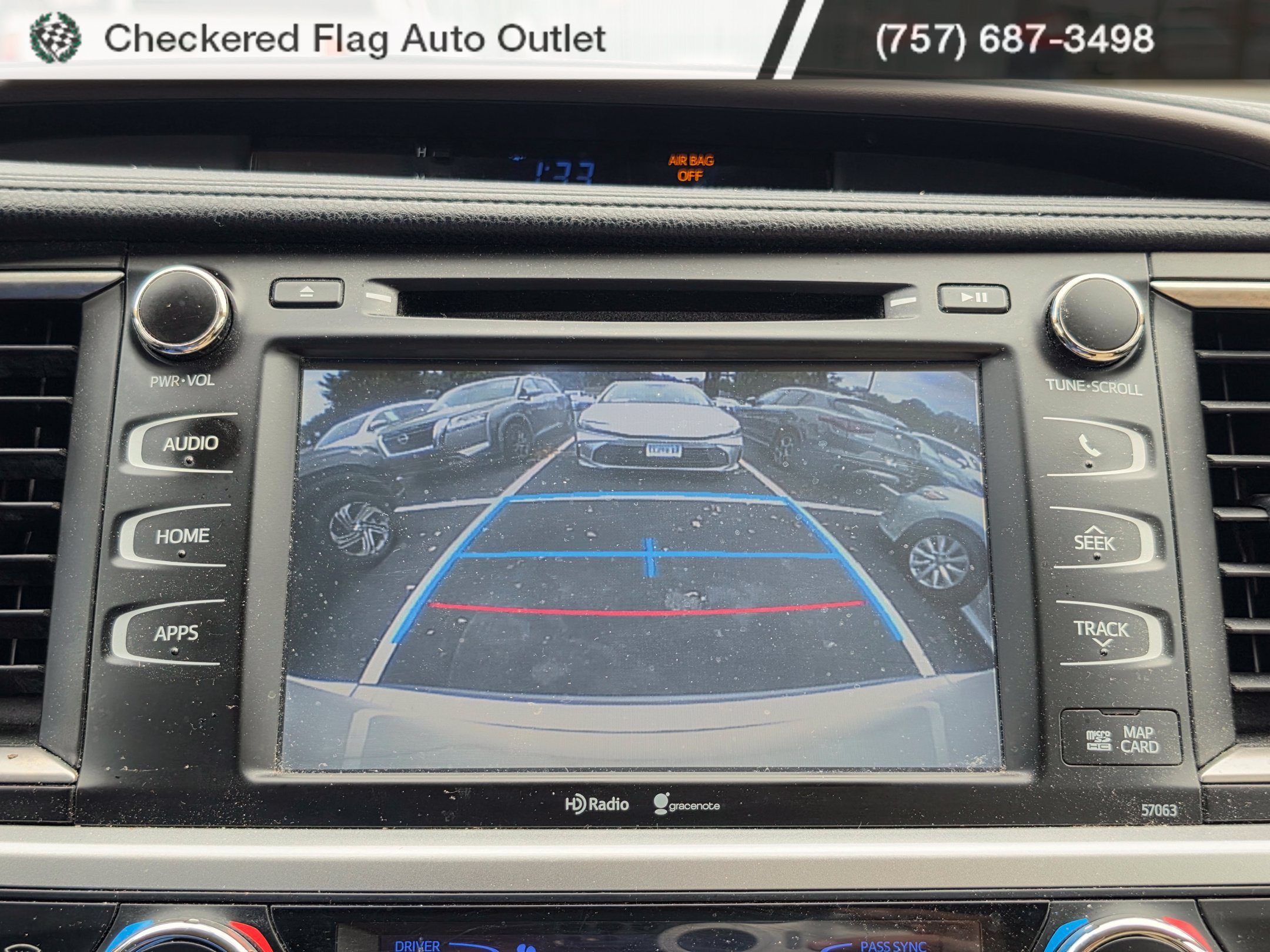 Used 2015 Toyota Highlander XLE AWD/4WD image 16