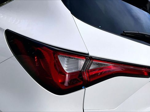 Used 2024 Acura MDX SH-AWD w/ Advance Package image 29