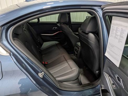 Used 2025 BMW 330i Sedan w/ Convenience Package RWD image 26
